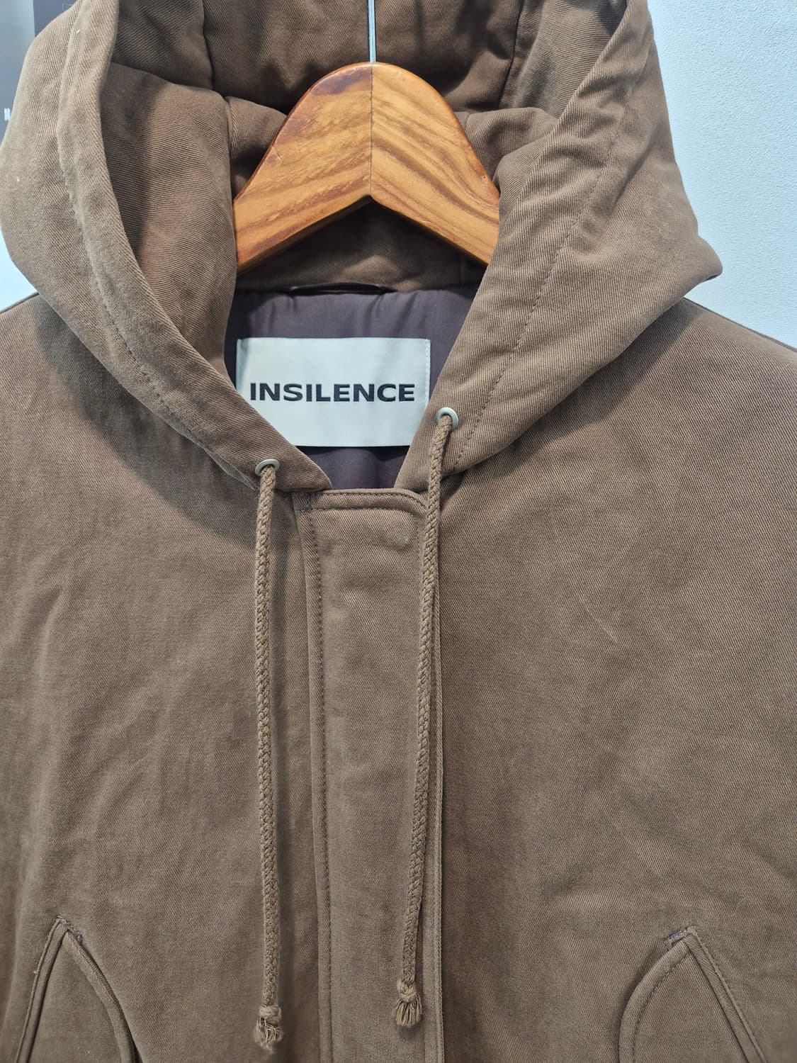 인사일런스 플라이트 후디드 봄버 브라운 
 상품이미지2