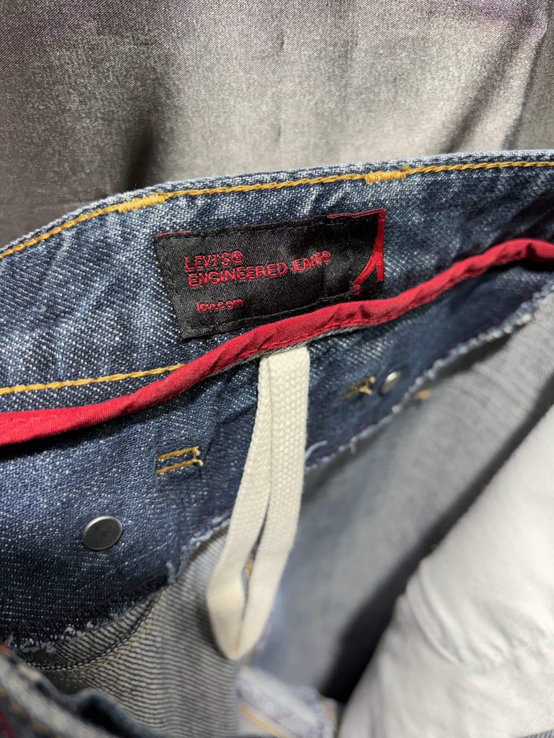 31in 리바이스 엔지니어드 벨티드 워싱데미지 데님팬츠 상품이미지7