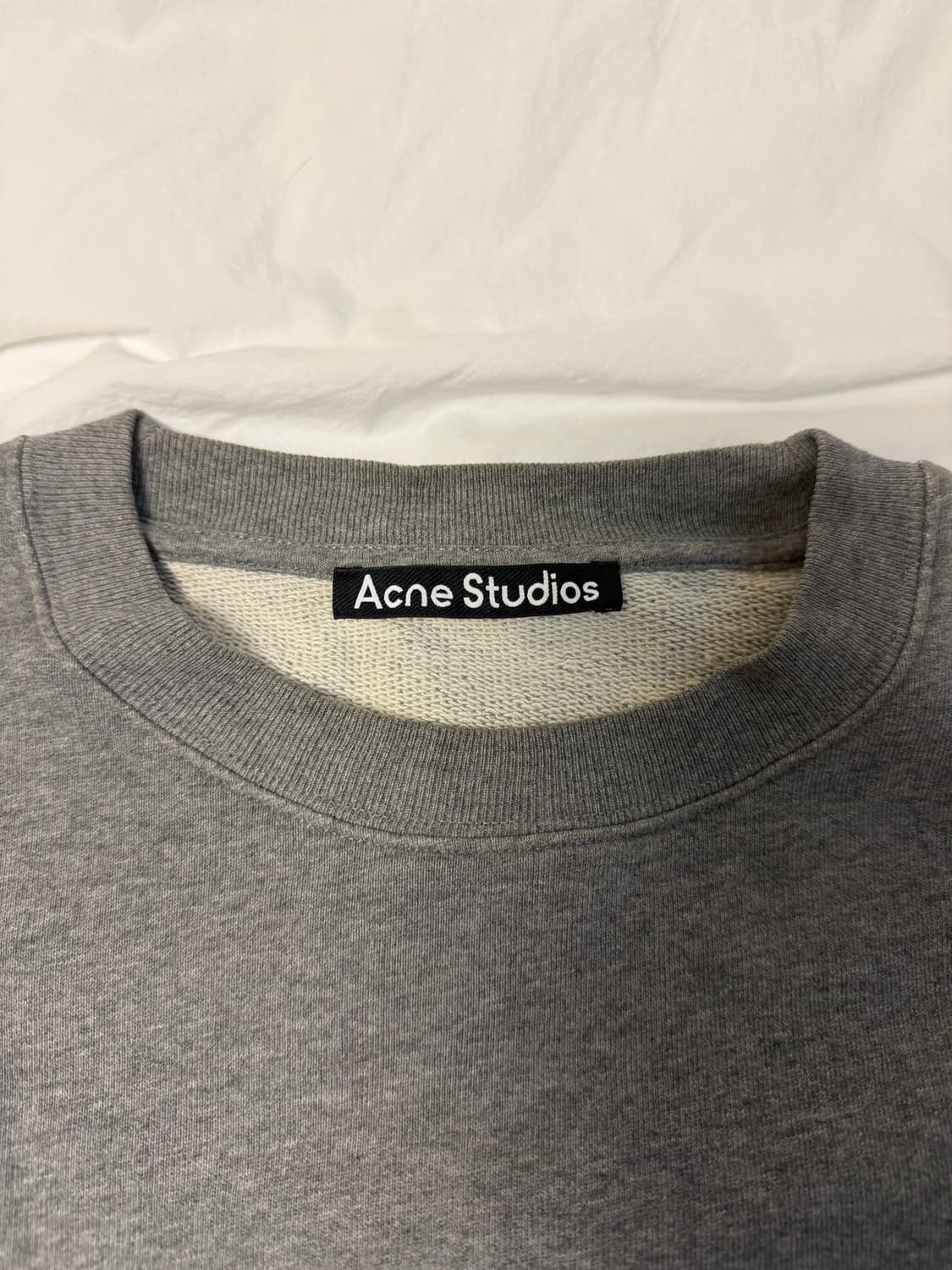 아크네 맨투맨 M 상품이미지3