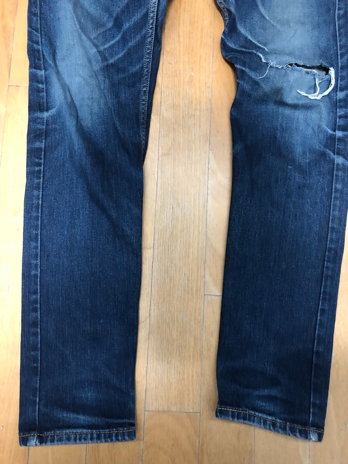 리바이스 510 무릎 데미지 빈티지 워싱 슬림 데님팬츠 33 상품이미지5