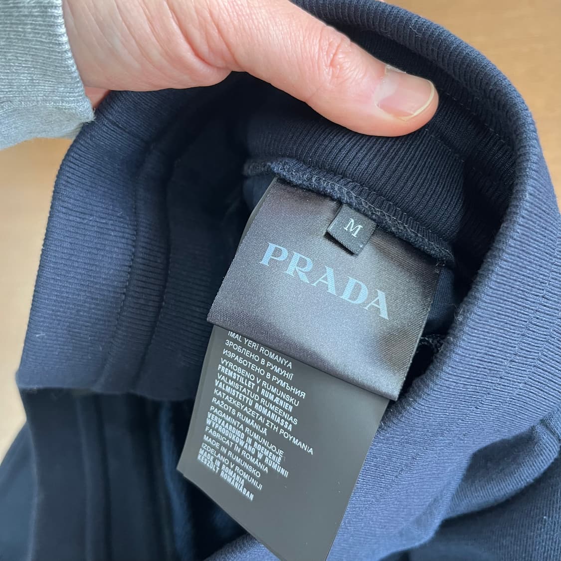 프라다 트레이닝 조거 팬츠 M 상품이미지7