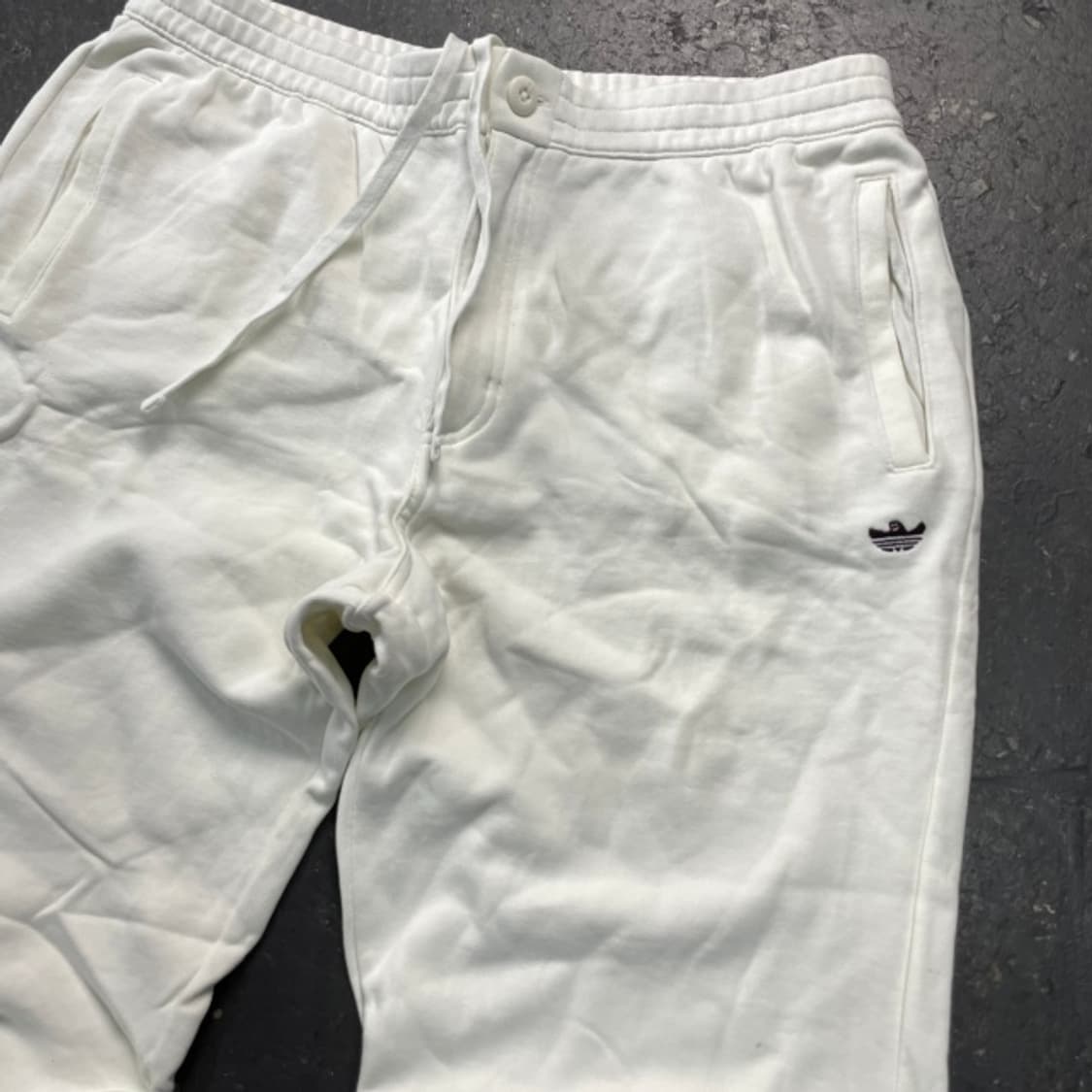 100 아디다스 스웻팬츠 상품이미지2