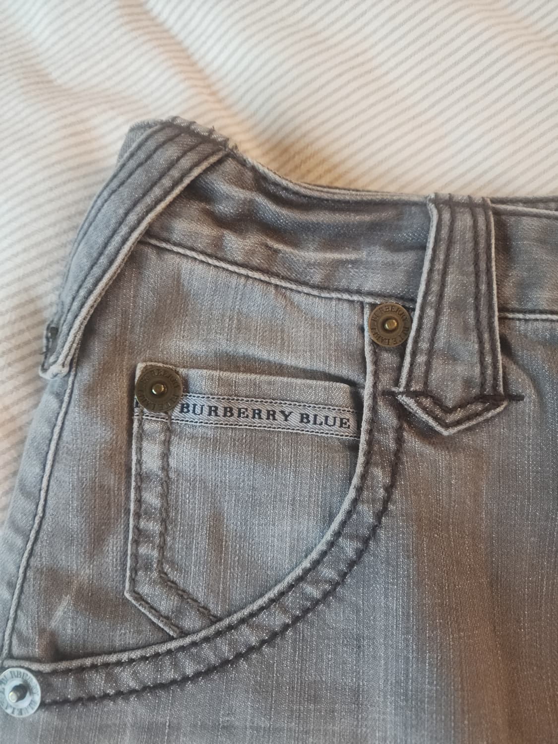 버버리 블루라벨 그레이 흑청 데님 미니 스커트 일본 빈티지 상품이미지3