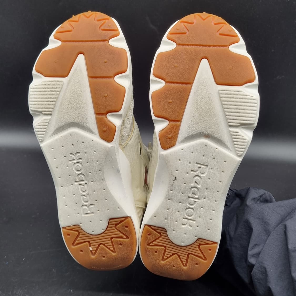 리복 퓨리 라이트룸 여성운동화235 상품이미지3