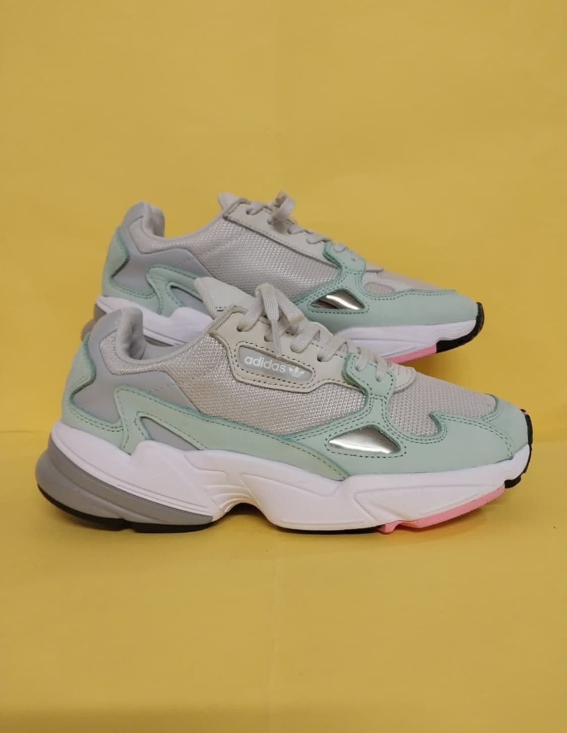 여성 아디다스 오리지널 팔콘 운동화 (240) 상품이미지3