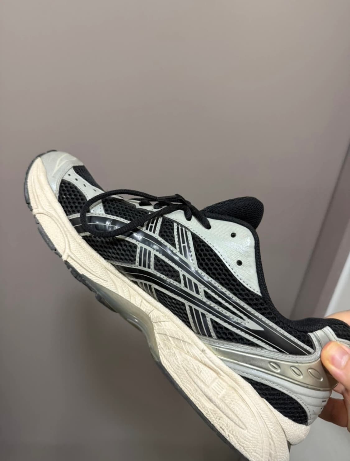 아식스 젤 카야노 14 블랙 실 그레이 295 상품이미지4