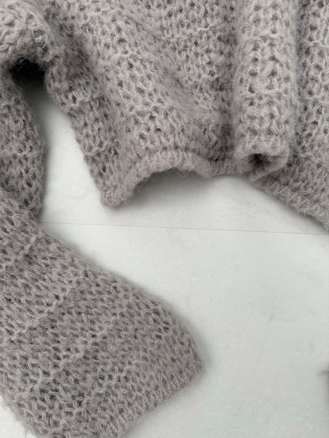 그레이 박시 크롭 니트  상품이미지2