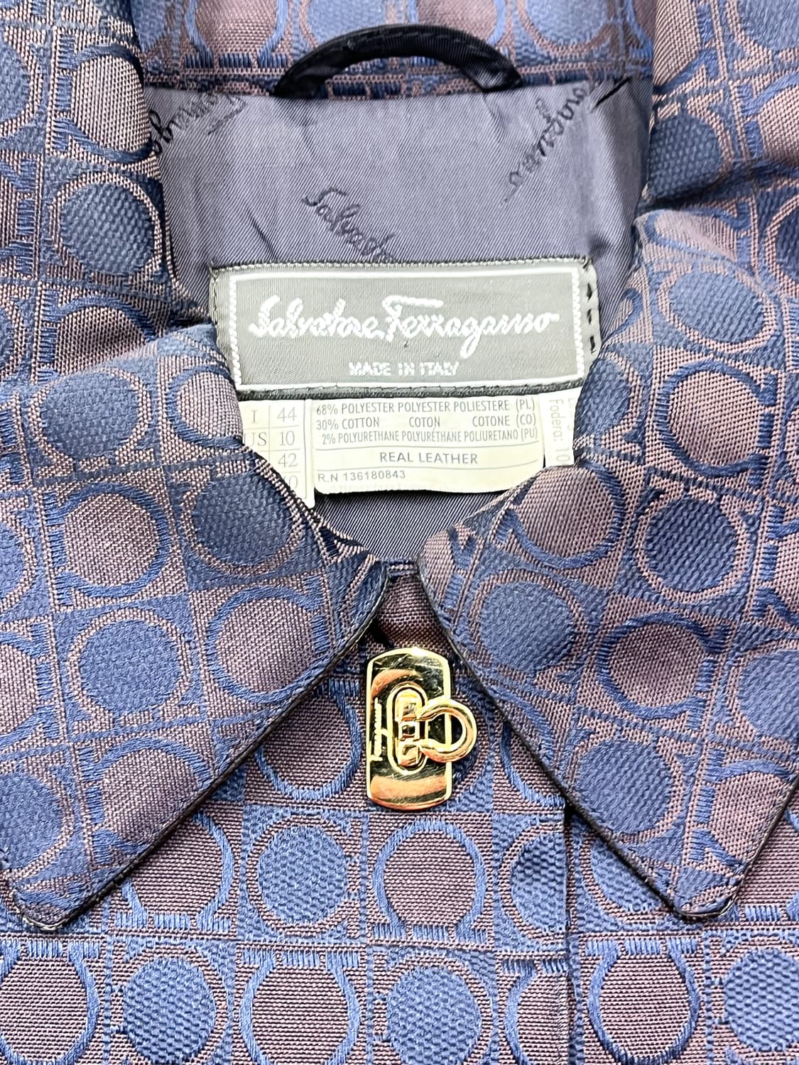 살바토레 페라가모 간치니 모노그램 코트 상품이미지5