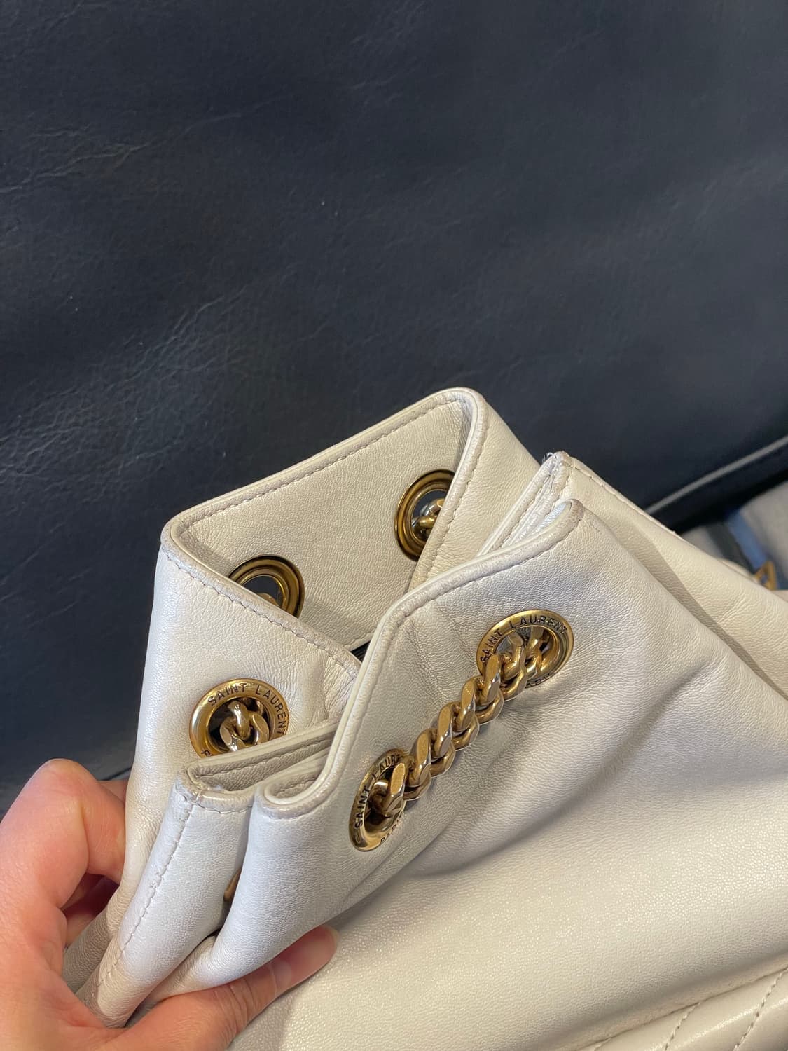 입생로랑 램스킨 조 백팩 아이보리 상품이미지6