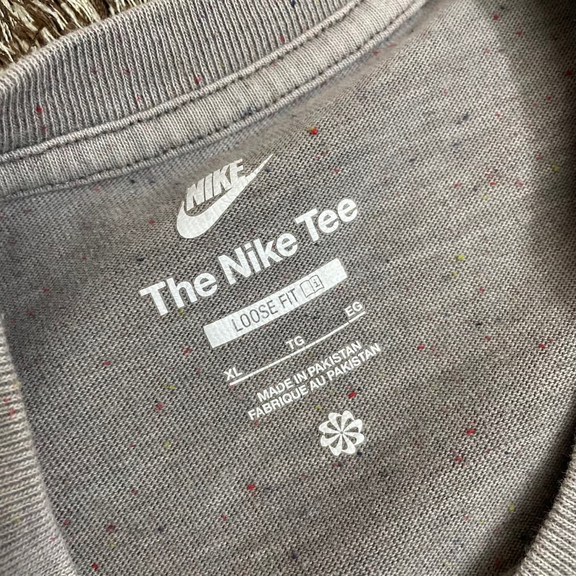 나이키 NIKE 오트밀 멜란지 플라워 자수 로고 반팔 티셔츠 XL 상품이미지2