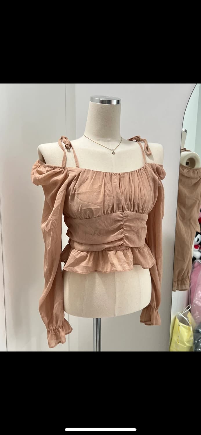 여성스러운 핑크 셔링 블라우스  상품이미지3