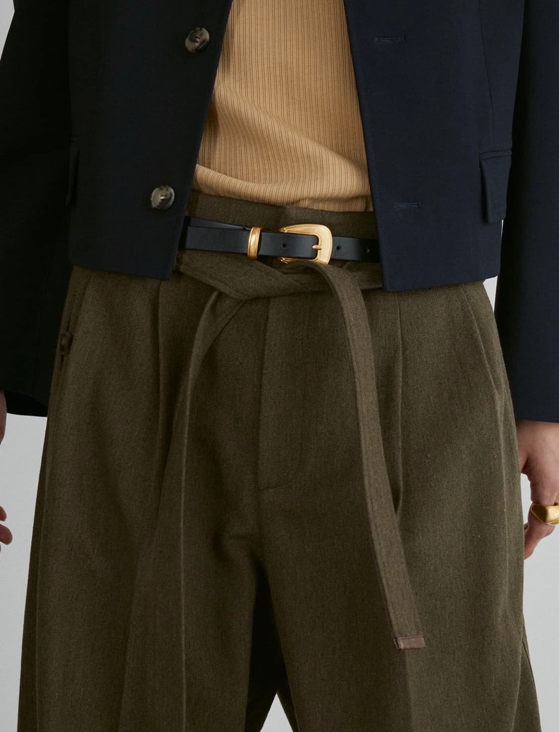 렉토 24F/W 벨트 디테일 하이웨스트 팬츠 카키 상품이미지1
