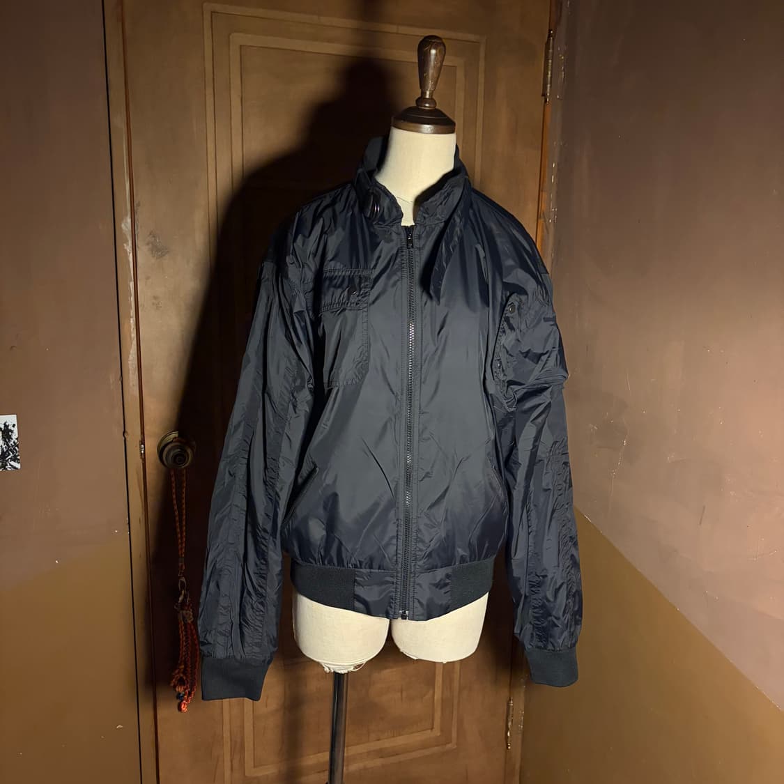 CALVIN KLEIN LIGHTWEIGHT UTILITY BOMBER 상품이미지2