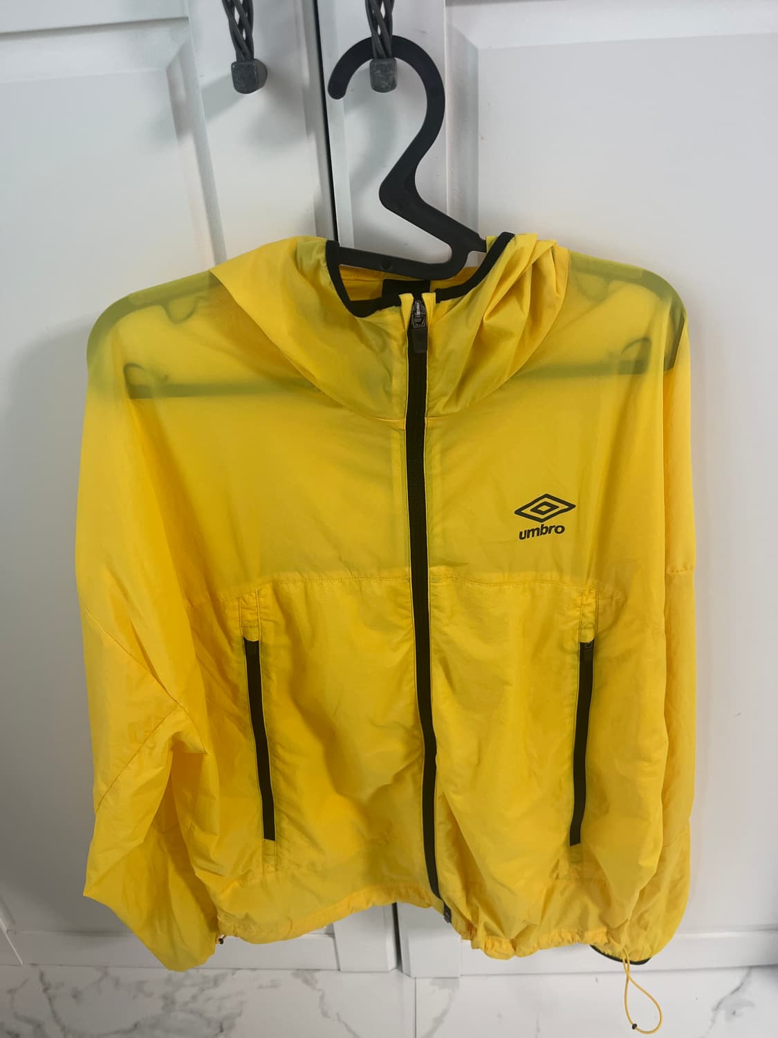 엄브로 옐로우 바람막이 95 상품이미지1
