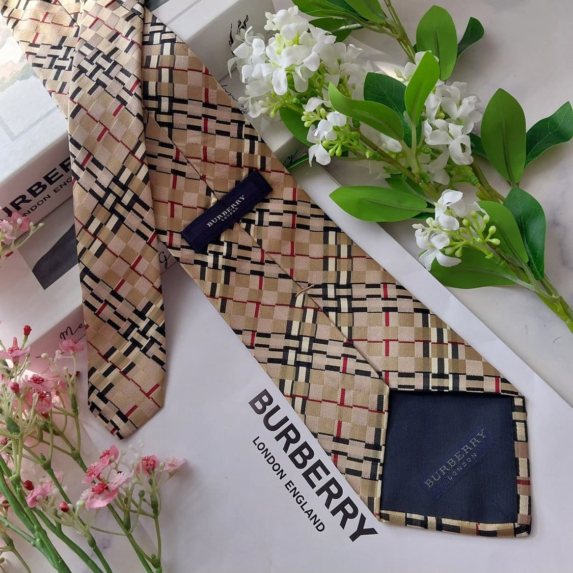버버리 실크 브라운 체크 패턴 넥타이 9.6cm A+~A등급 K1891
 상품이미지4