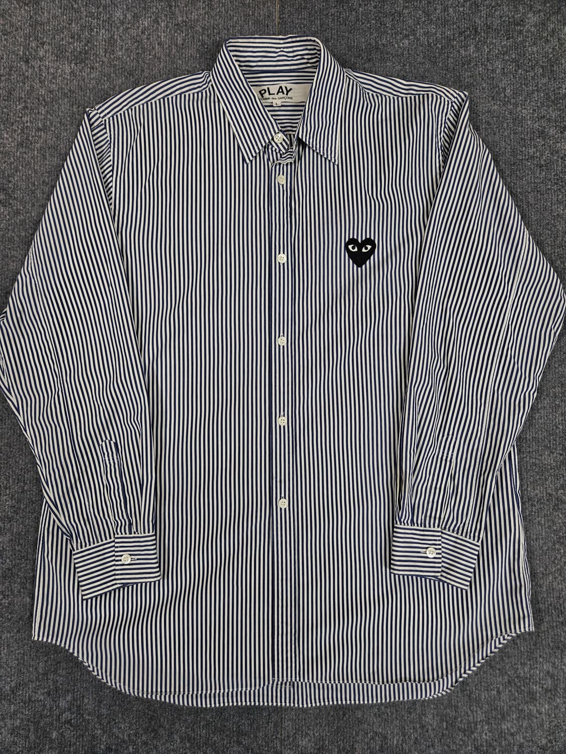 꼼데가르송 스트라이프 하트 와펜 셔츠(급처) 상품이미지1