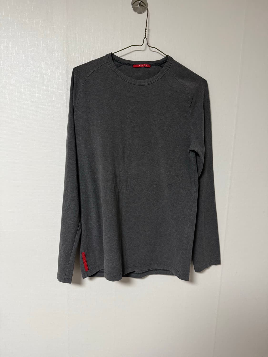프라다 스포츠 백지퍼 롱슬리브 상품이미지1