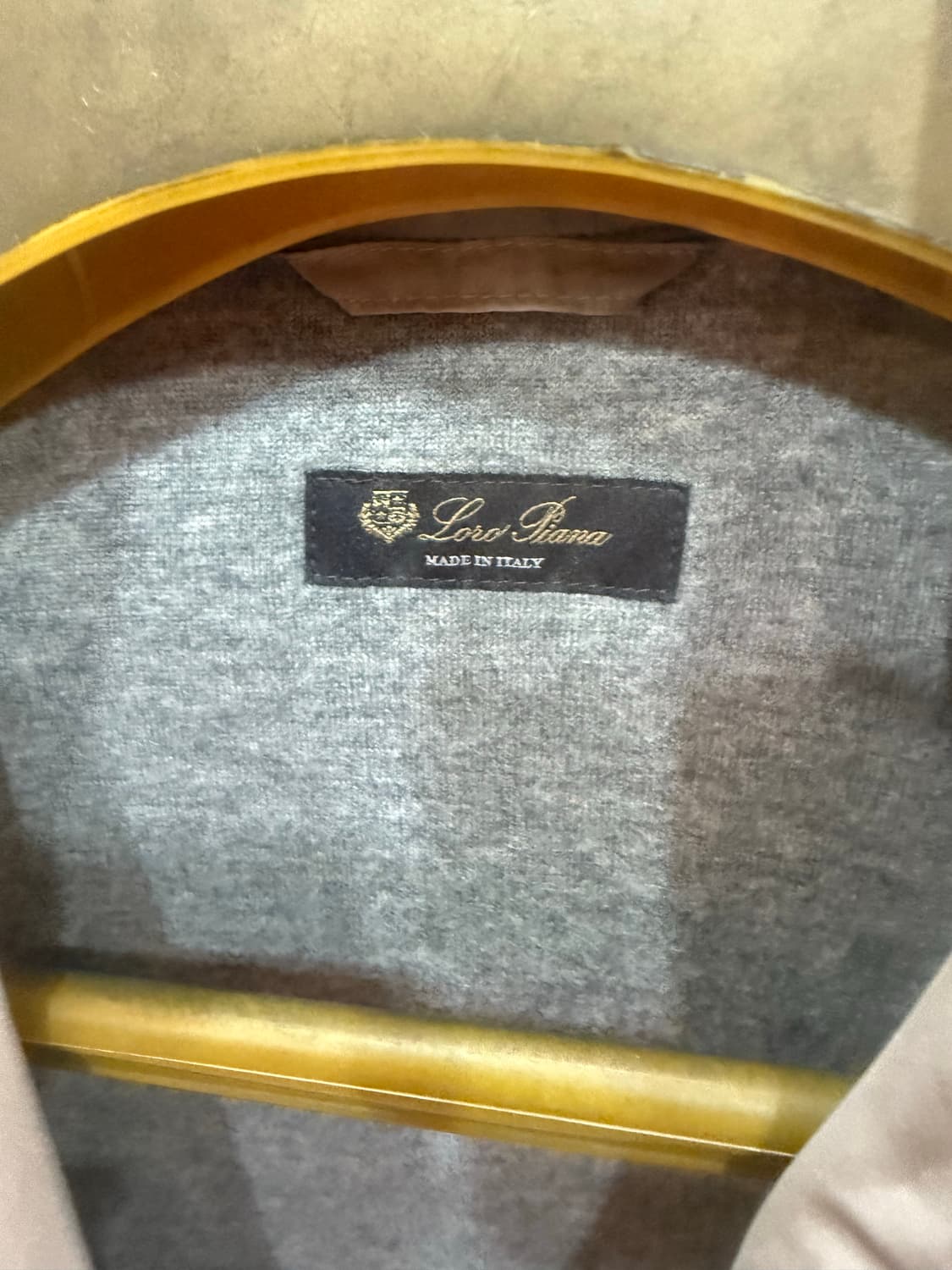 48/100 정품 로로피아나 트레블러 자켓 팝니다 상품이미지4