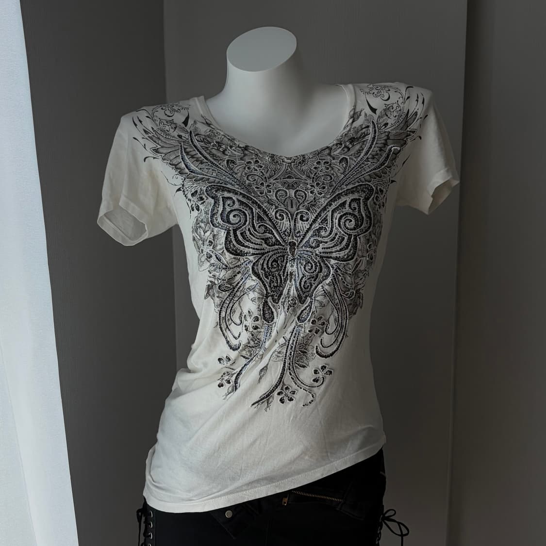 버커루 나비 자수 큐빅 반발티 상품이미지1