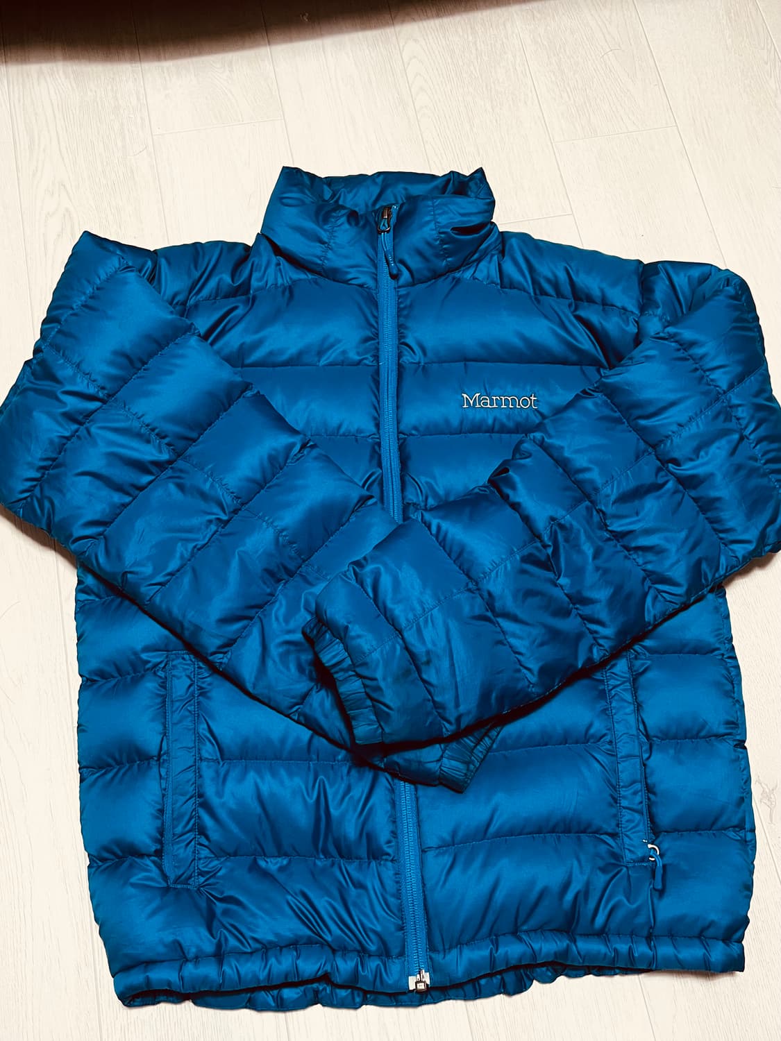 마모트 경량패딩 상품이미지1