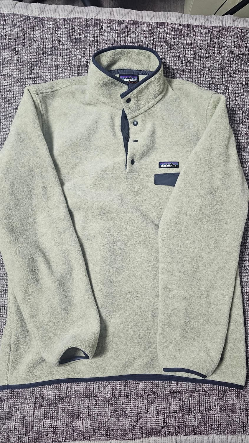 파타고니아 신칠라 오트밀 L 판매합니다 상품이미지1