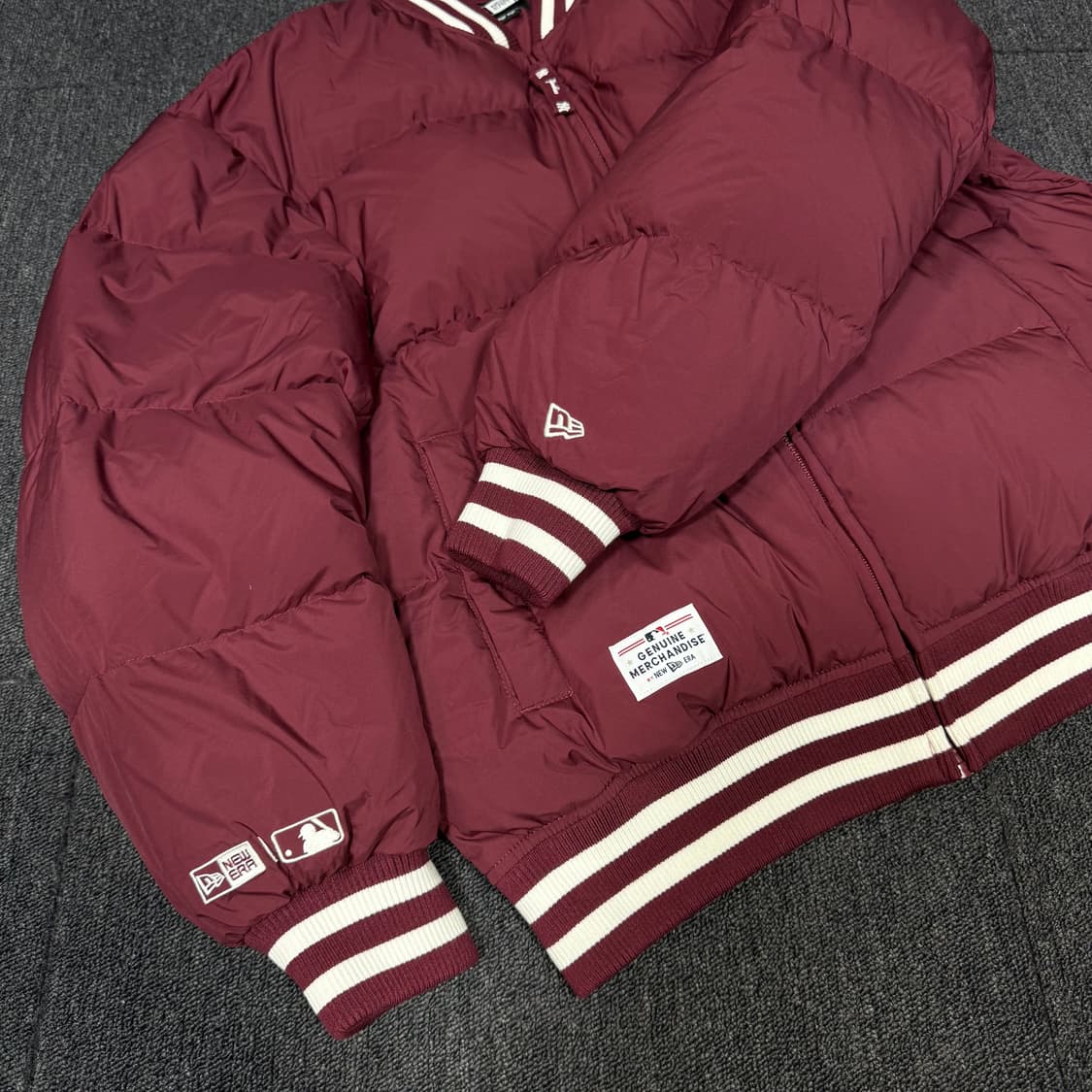 뉴에라 MLB 뉴욕 양키스 봄버 패딩 상품이미지5