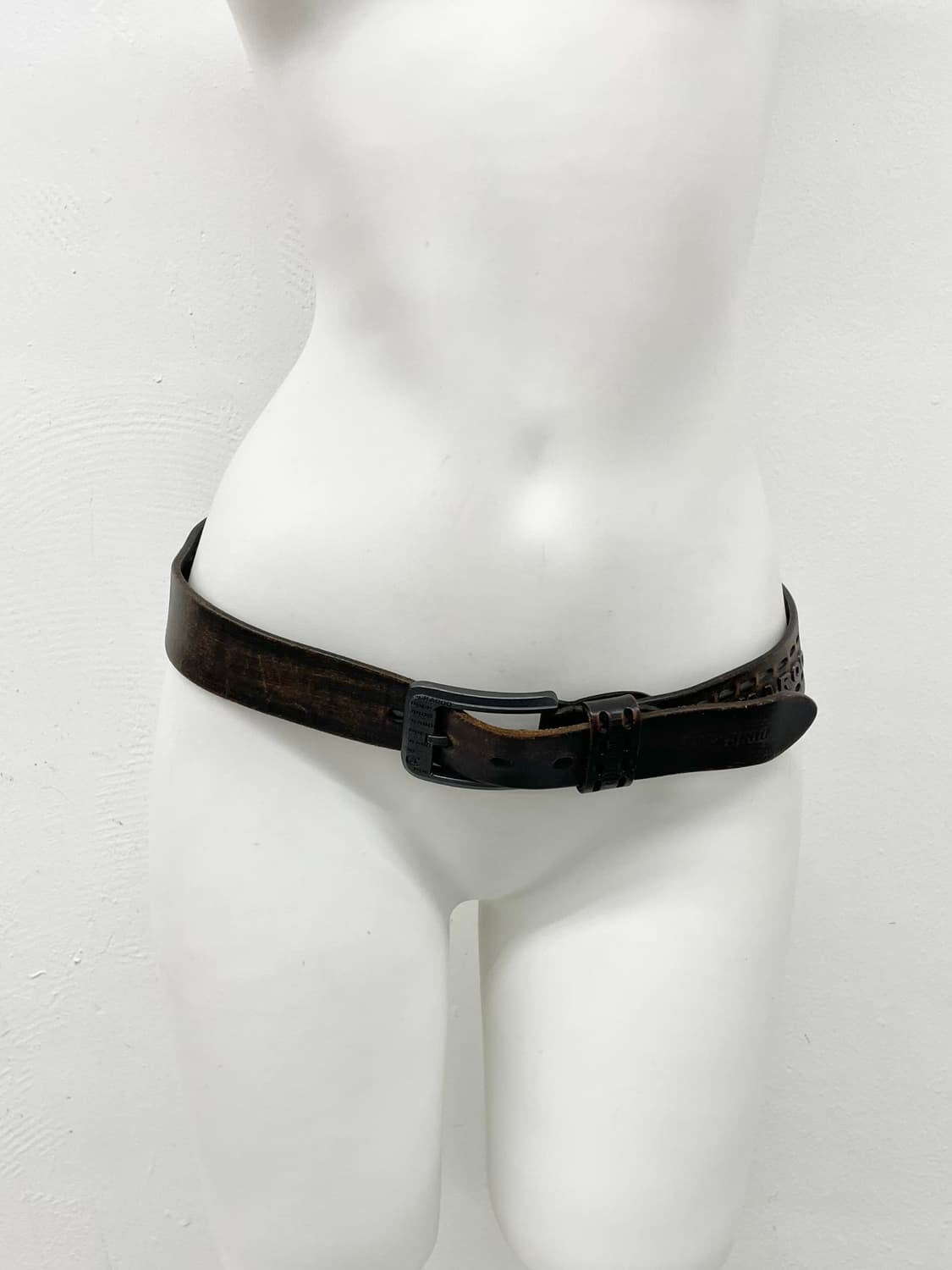 리얼레더 버커루 스터드 버클 벨트 상품이미지2