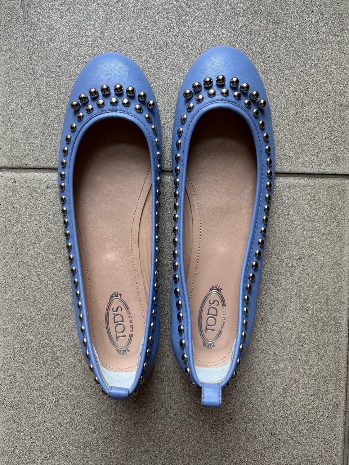 Tods 토즈 스터드 플랫슈즈 상품이미지2