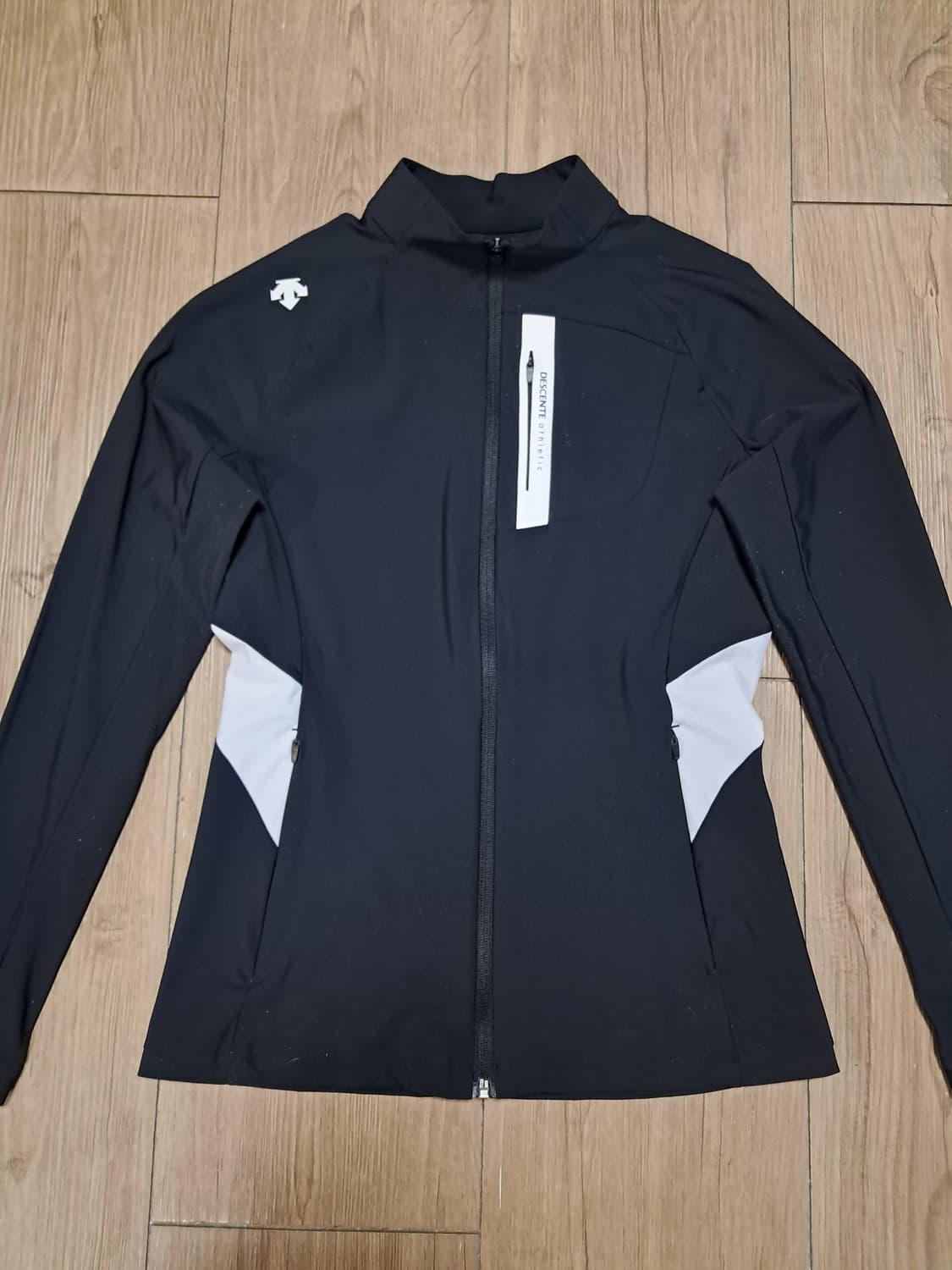 데상트 여성 런닝집업 85 상품이미지1