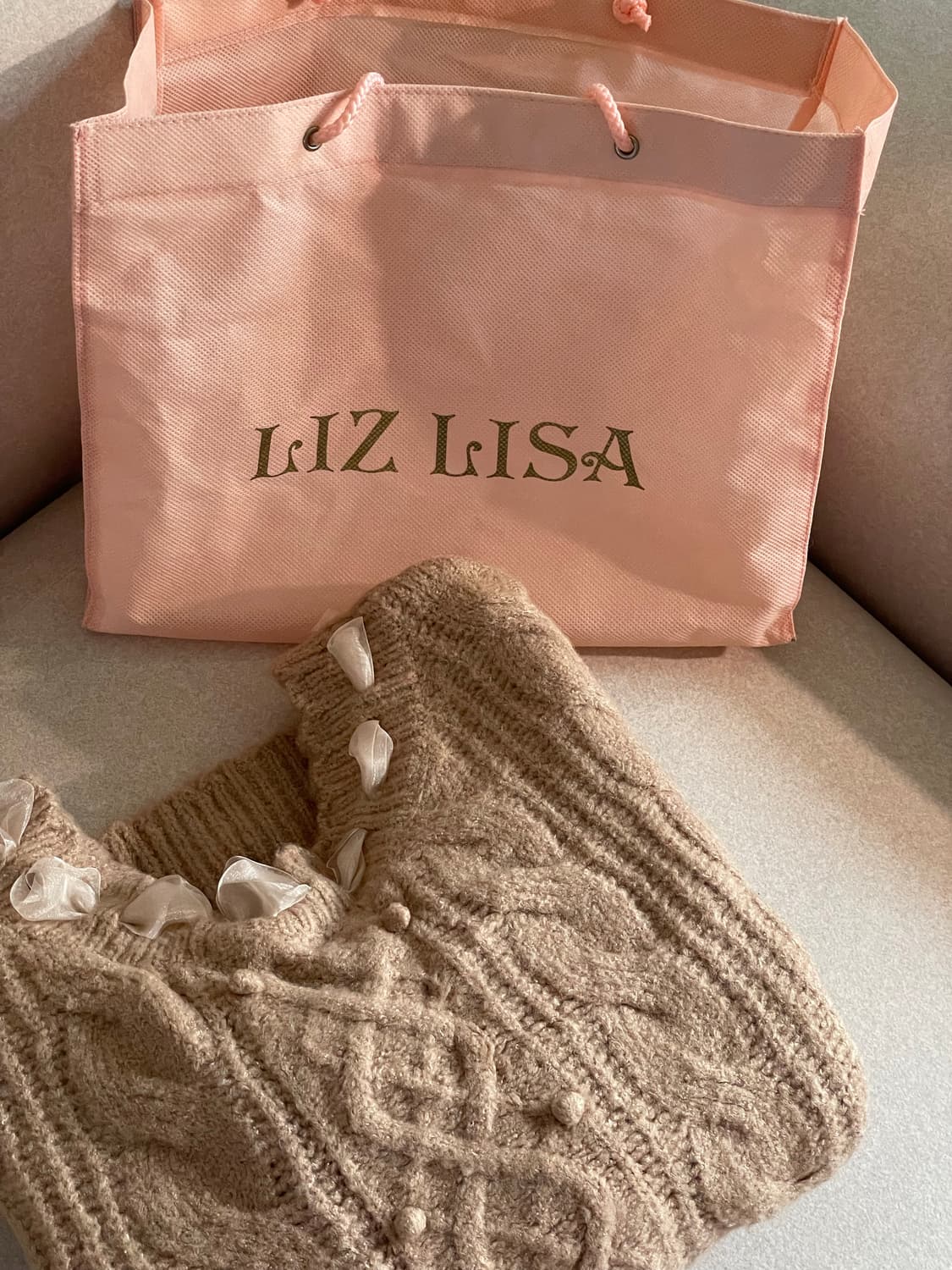 리즈리사 라떼갸루 폭닥 쉬폰 리본 니트 상품이미지5