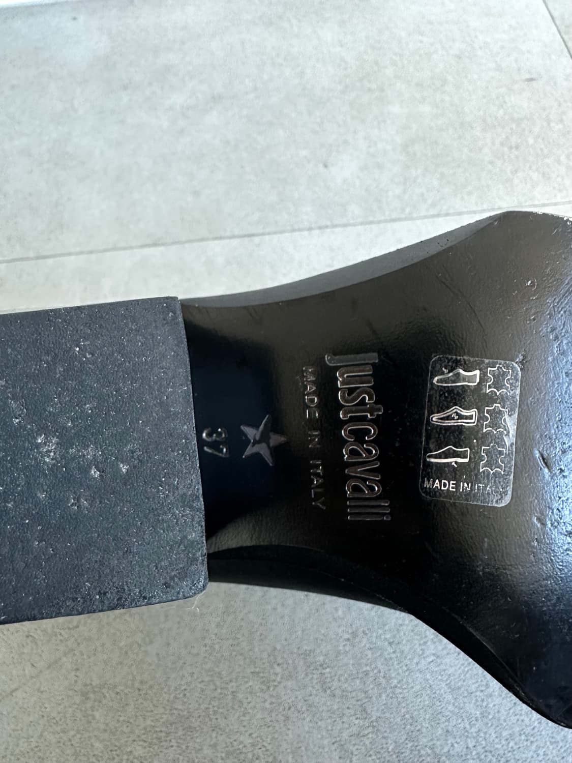 저스트 카발리 스퀘어토 블랙 레더 앵클부츠 상품이미지8