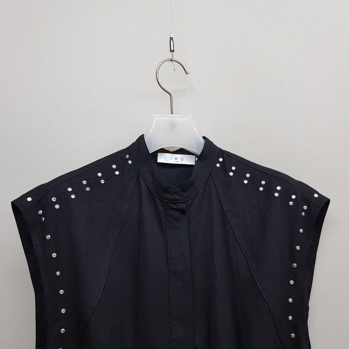 이로 2023 스터드 디테일 벨티드 점프수트 34사이즈(택달린 새제품) 상품이미지3