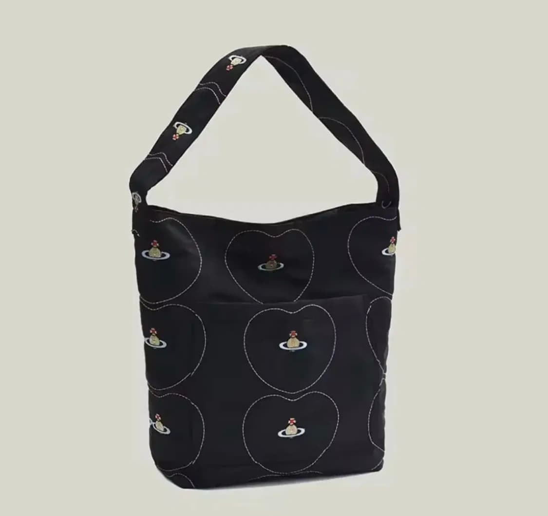 비비안웨스트우드 하트 숄더백 상품이미지1