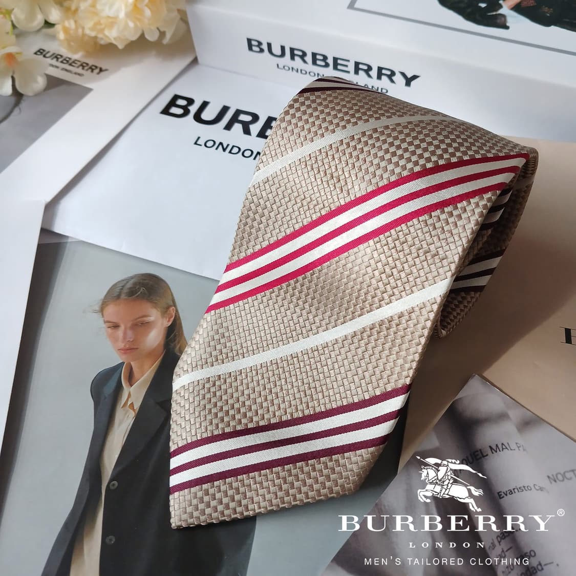 버버리 실크 골드 스트라이프 넥타이 8.8cm A등급 A19800 상품이미지1