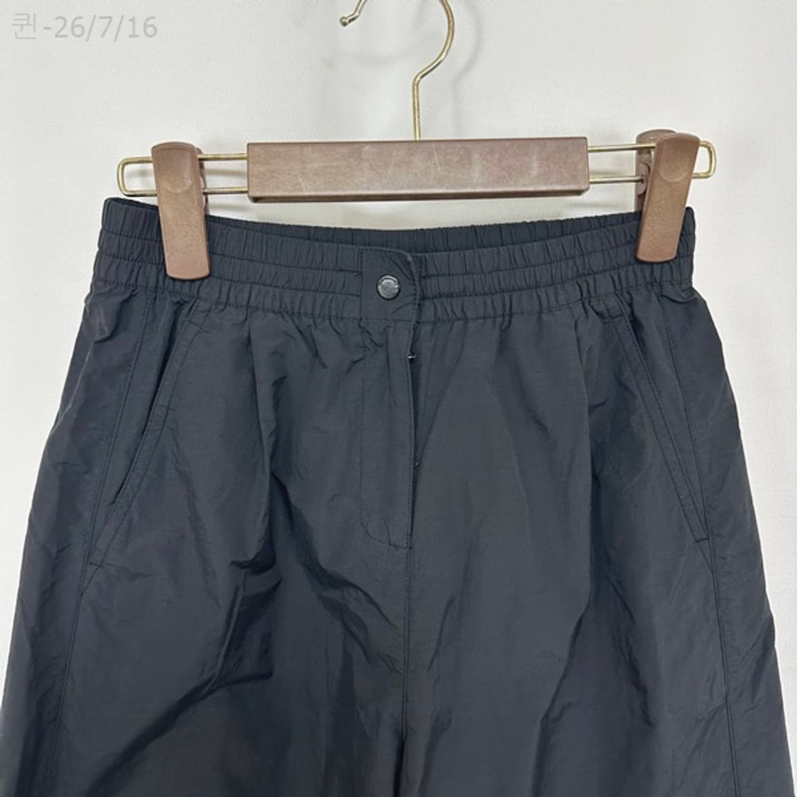 뉴발란스 여자 나일론 조거 밴딩바지 검정 70 (S) 상품이미지2