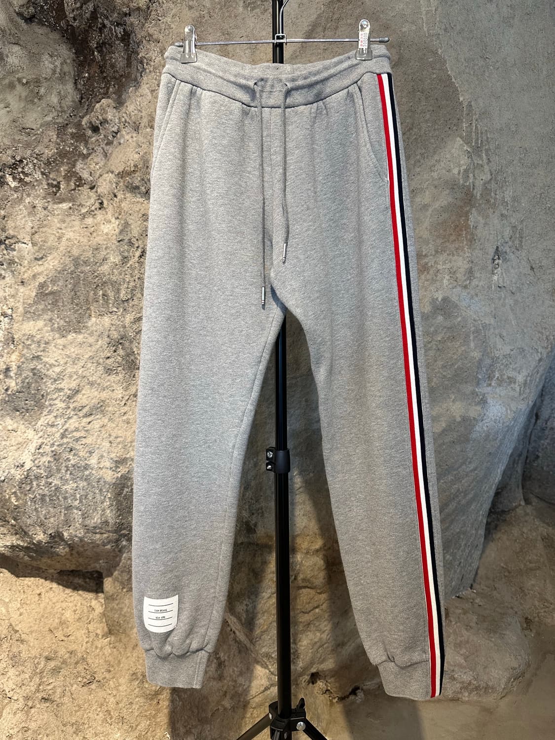 톰브라운 트레이닝 팬츠 상품이미지1