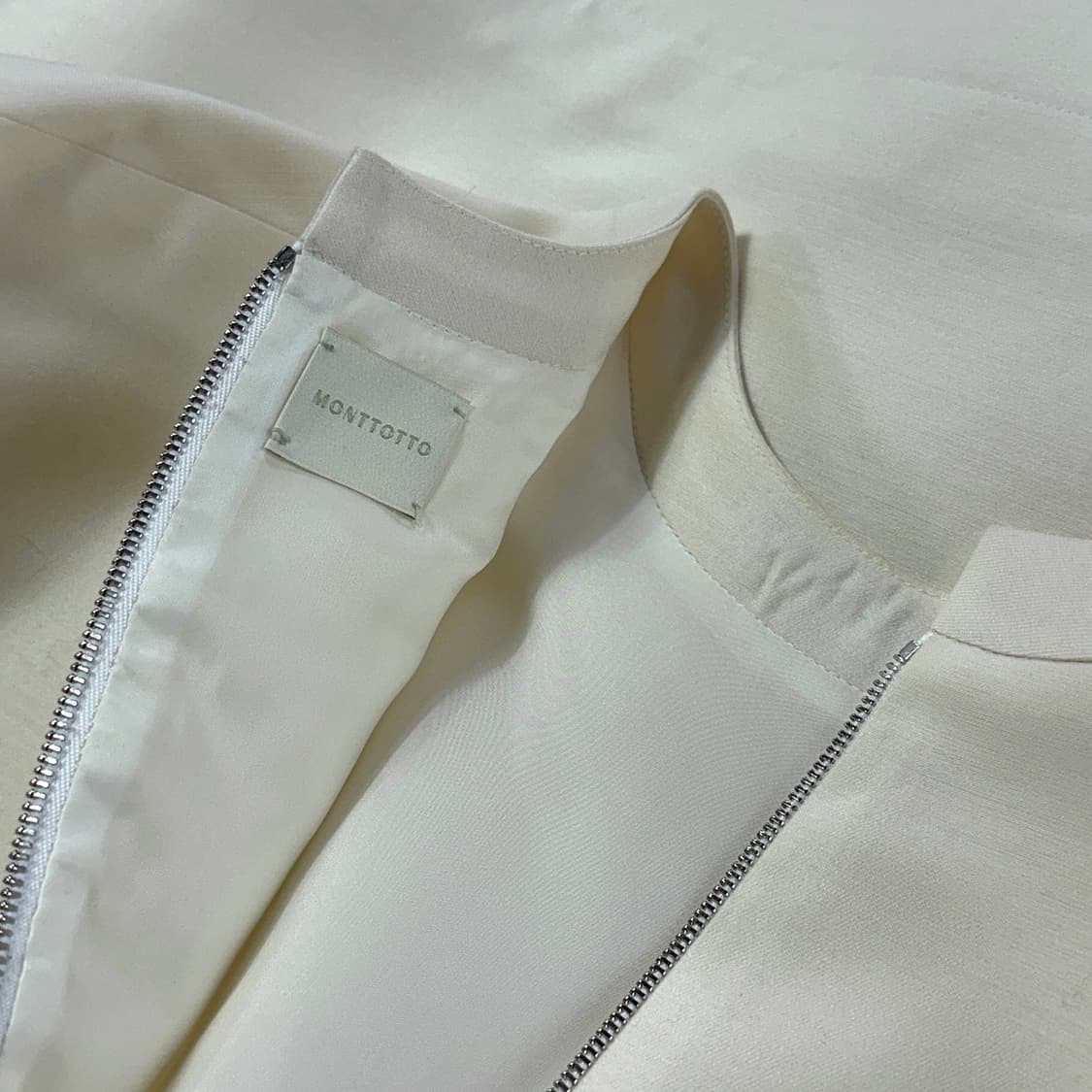 몽또또 핀턱 슬리브 맨투맨 상품이미지2