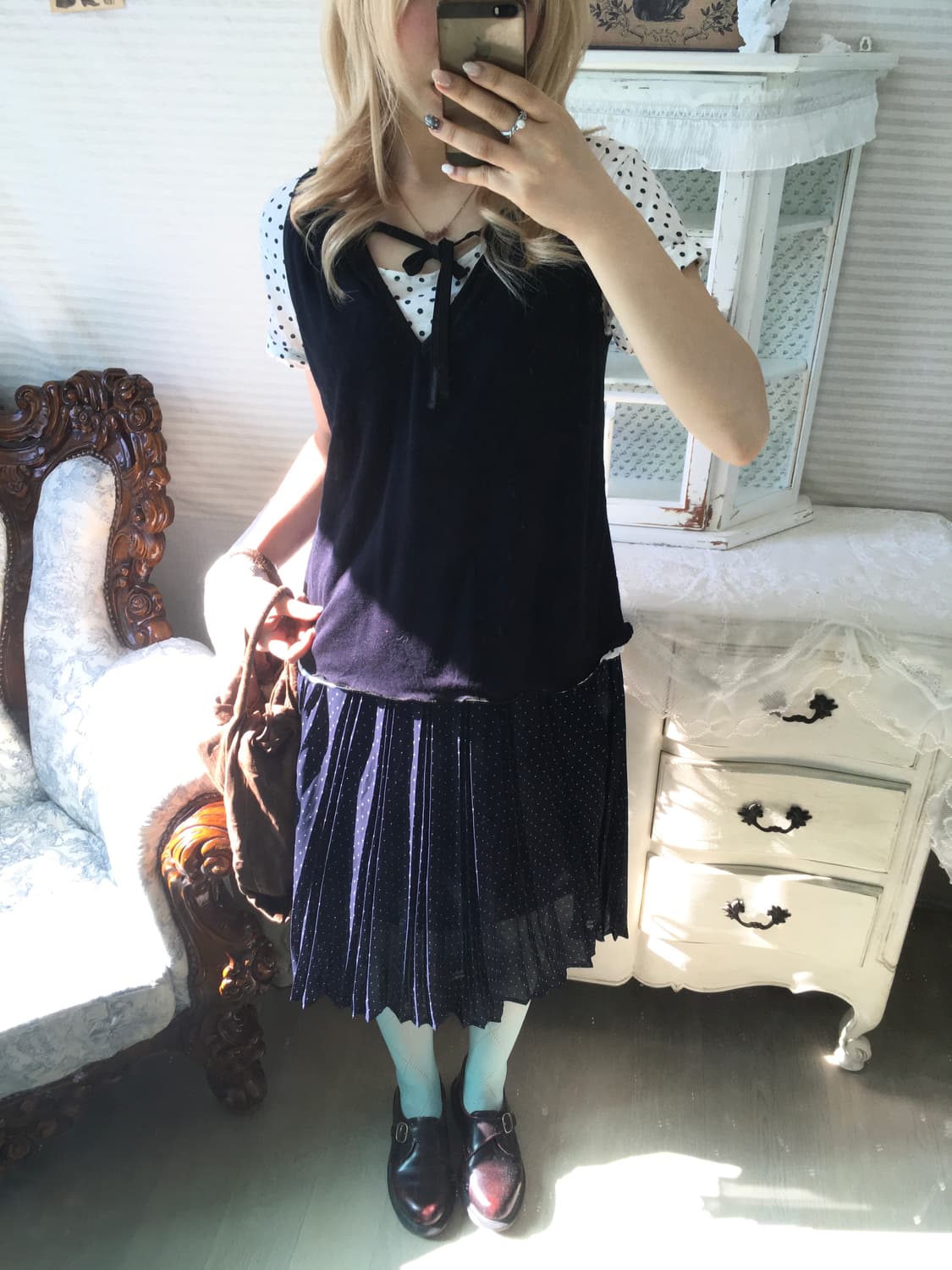 Set) 아이보리 도트 롤업 반팔 + 네이비 슬리브리스 상품이미지2