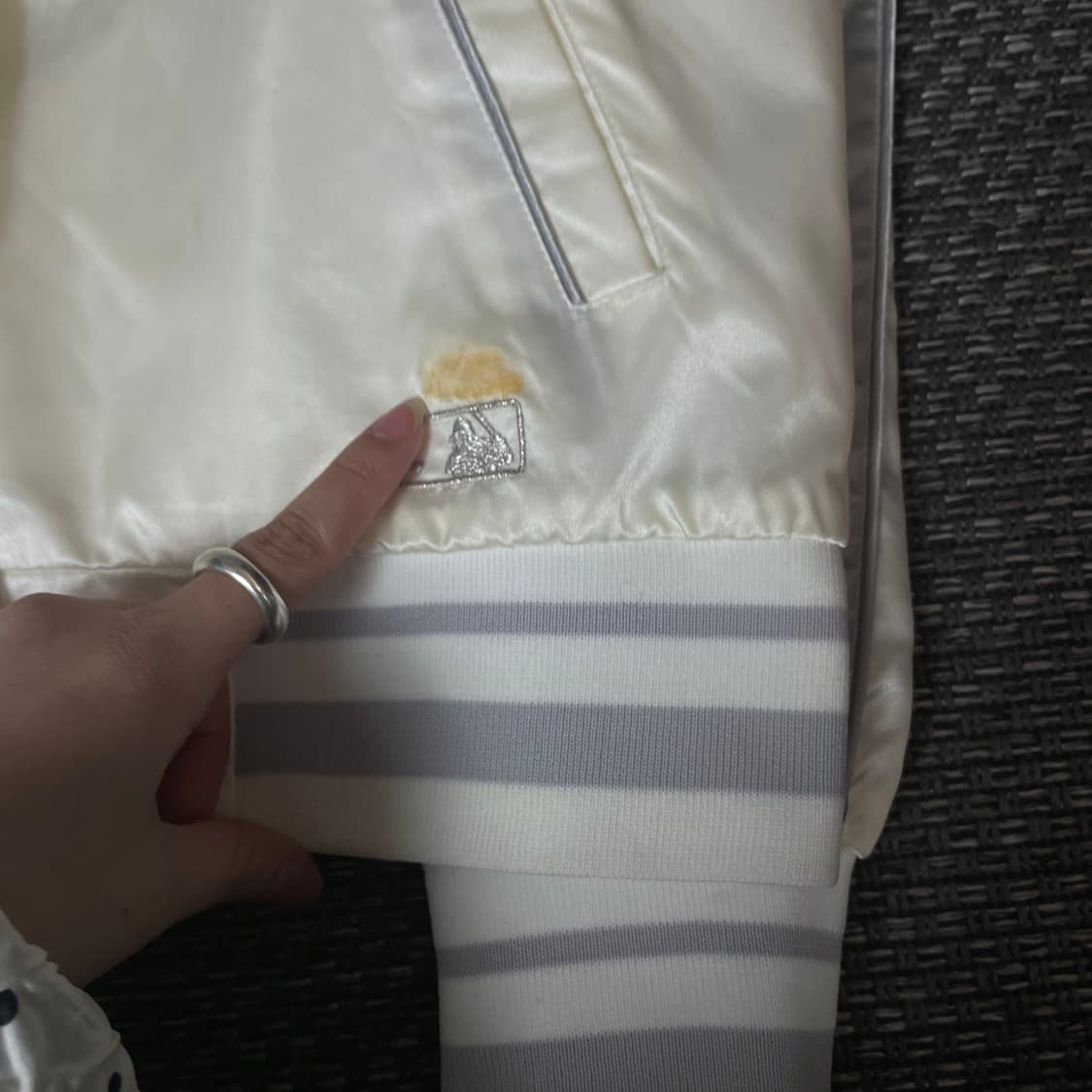 MLB 크림 후드 바시티 자켓 95 상품이미지5