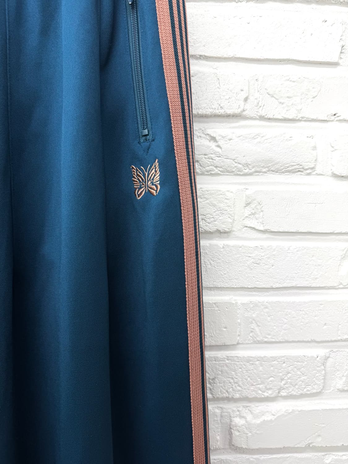 니들스 블루 핑크 HD 트랙팬츠 상품이미지5