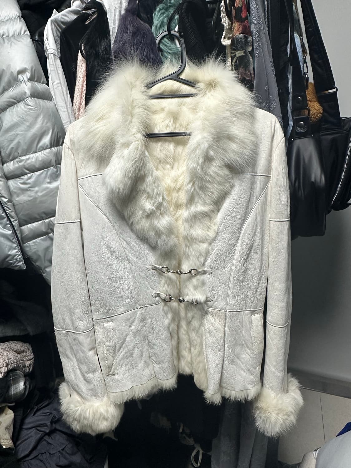 페어리 화이트 아이보리 무스탕 래빗퍼자켓 상품이미지1