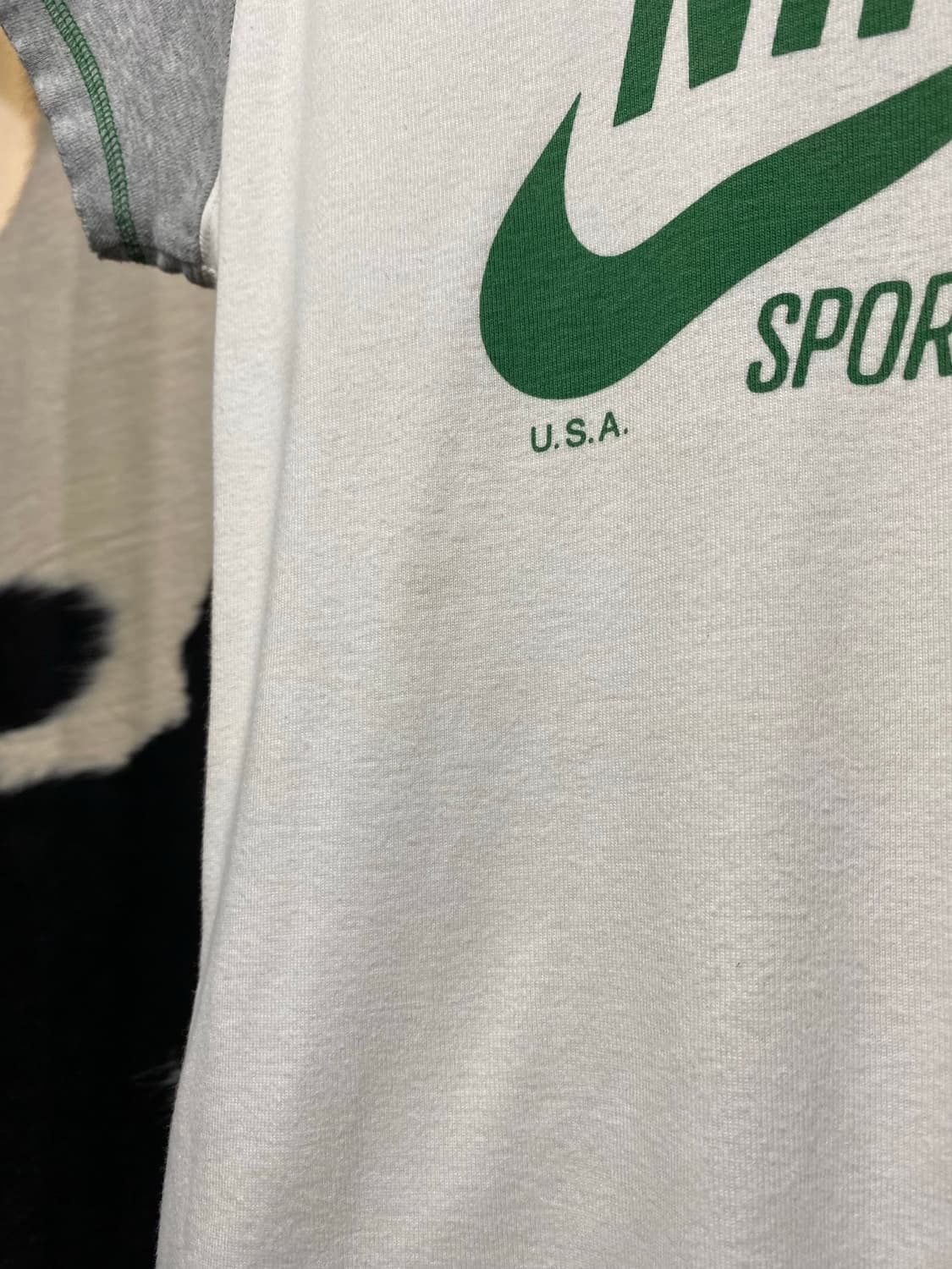 Nike 스티치 디테일 슬림핏 브이넥 반팔티셔츠 상품이미지7