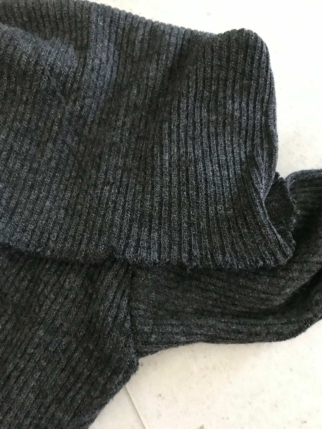 유플레 오프숄더 니트 판매 상품이미지2