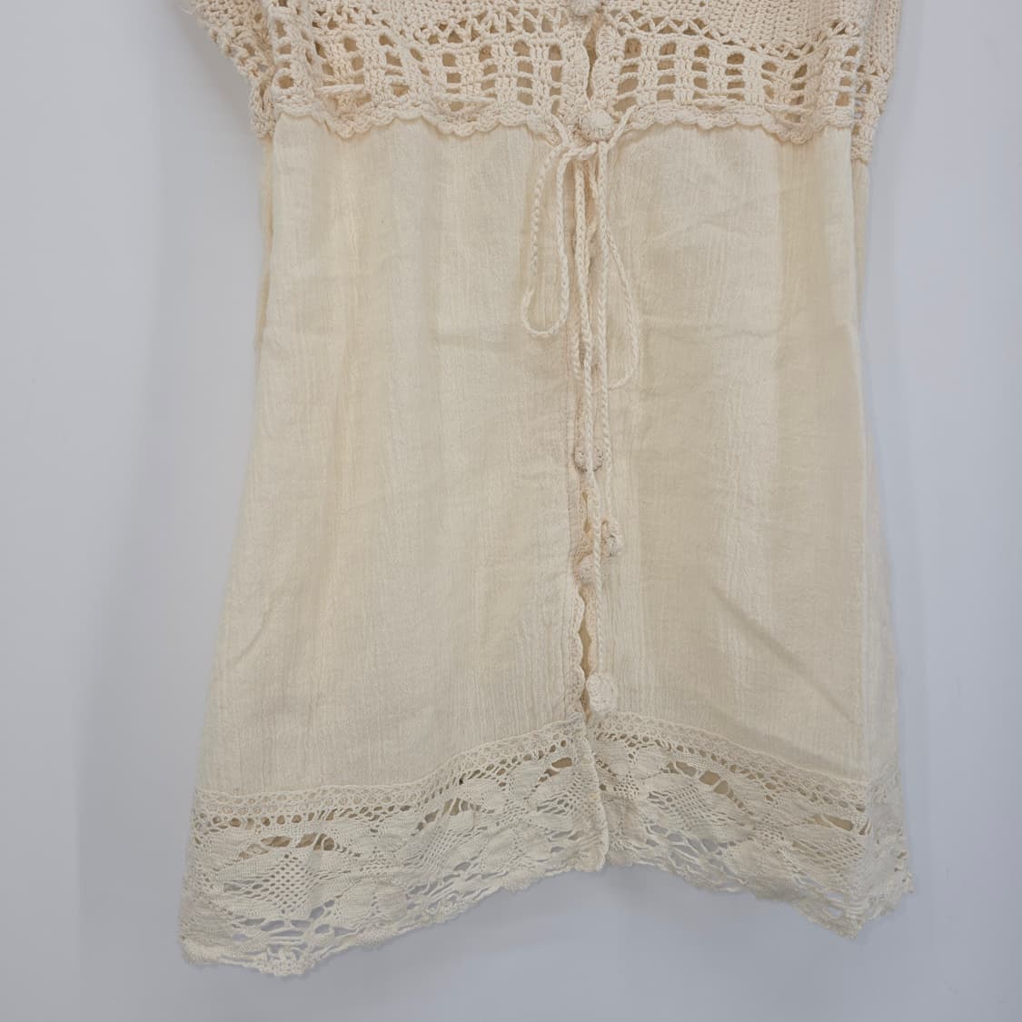 모리걸 아이보리 크로셰 레이스 끈 나시 블라우스 상품이미지4