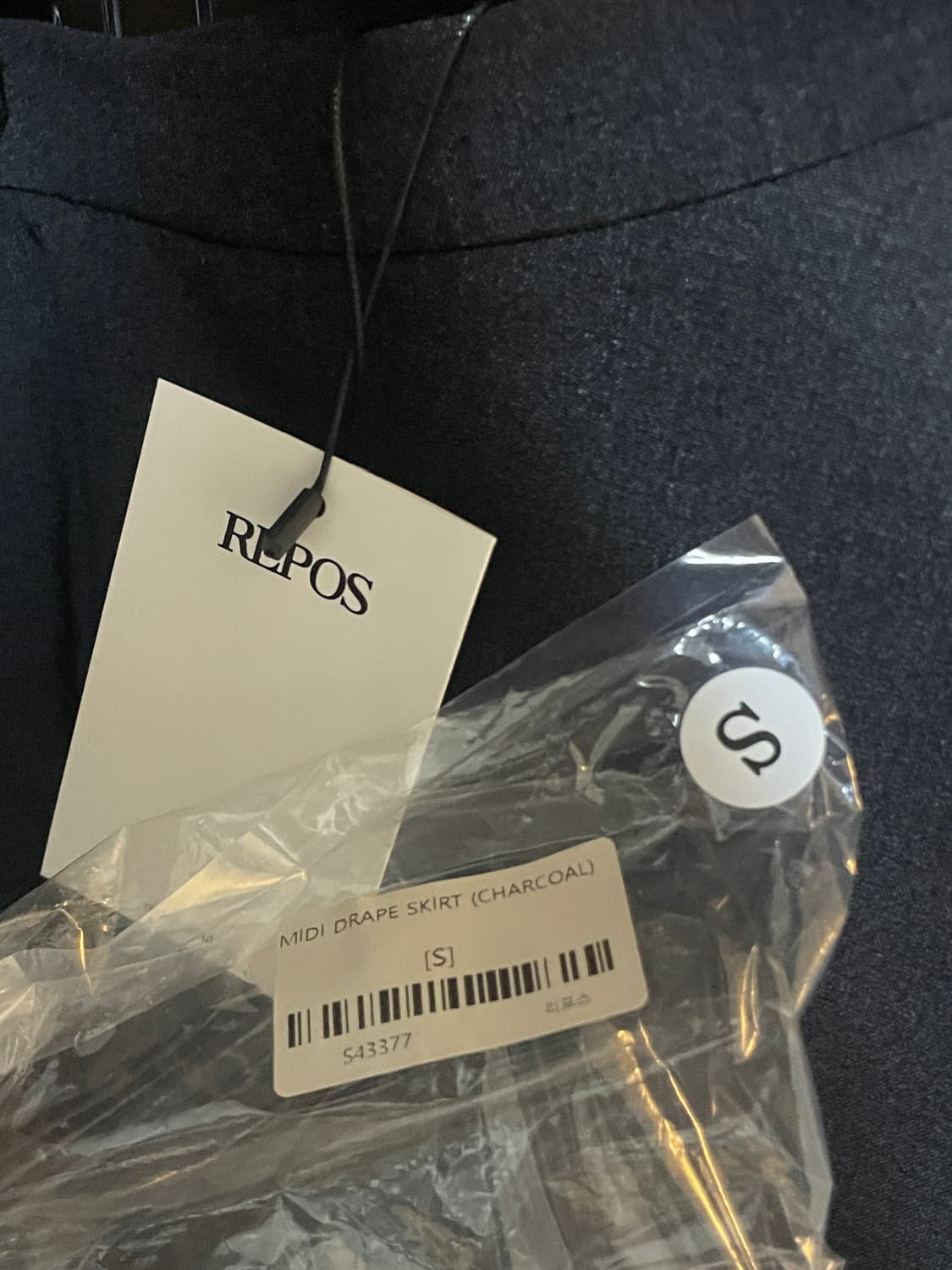 MIDI DRAPE SKIRT (CHARCOAL) 상품이미지2