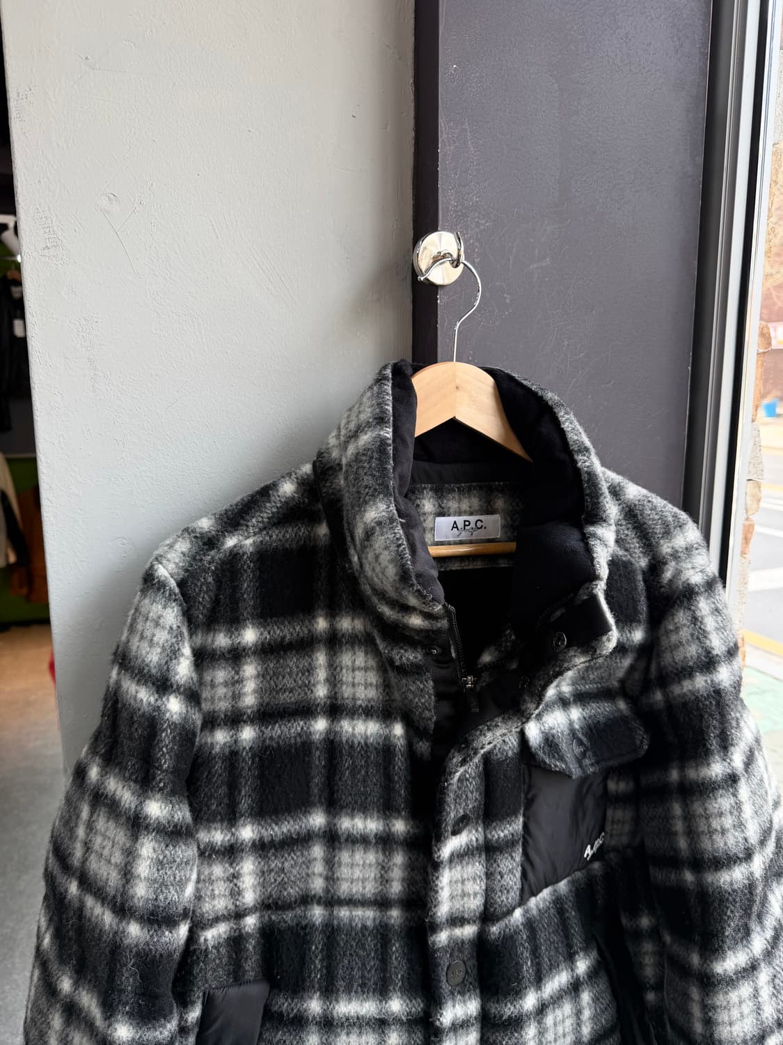 L/ A.P.C 아페쎄 23FW 플란넬 구스다운 패딩 점퍼 상품이미지3