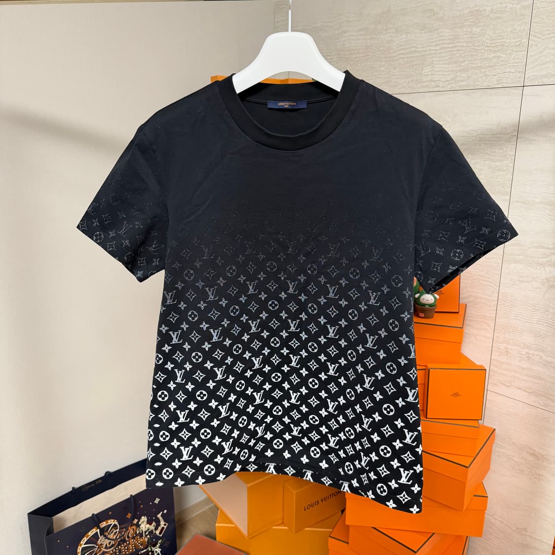 [XXL사이즈]루이비통 모노그램 그라디언트 반팔 티셔츠 상품이미지1