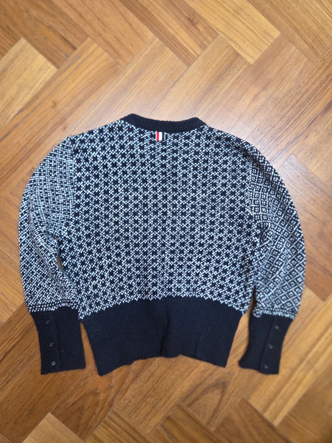 톰브라운 펭귄 니트 블랙/화이트 상품이미지4