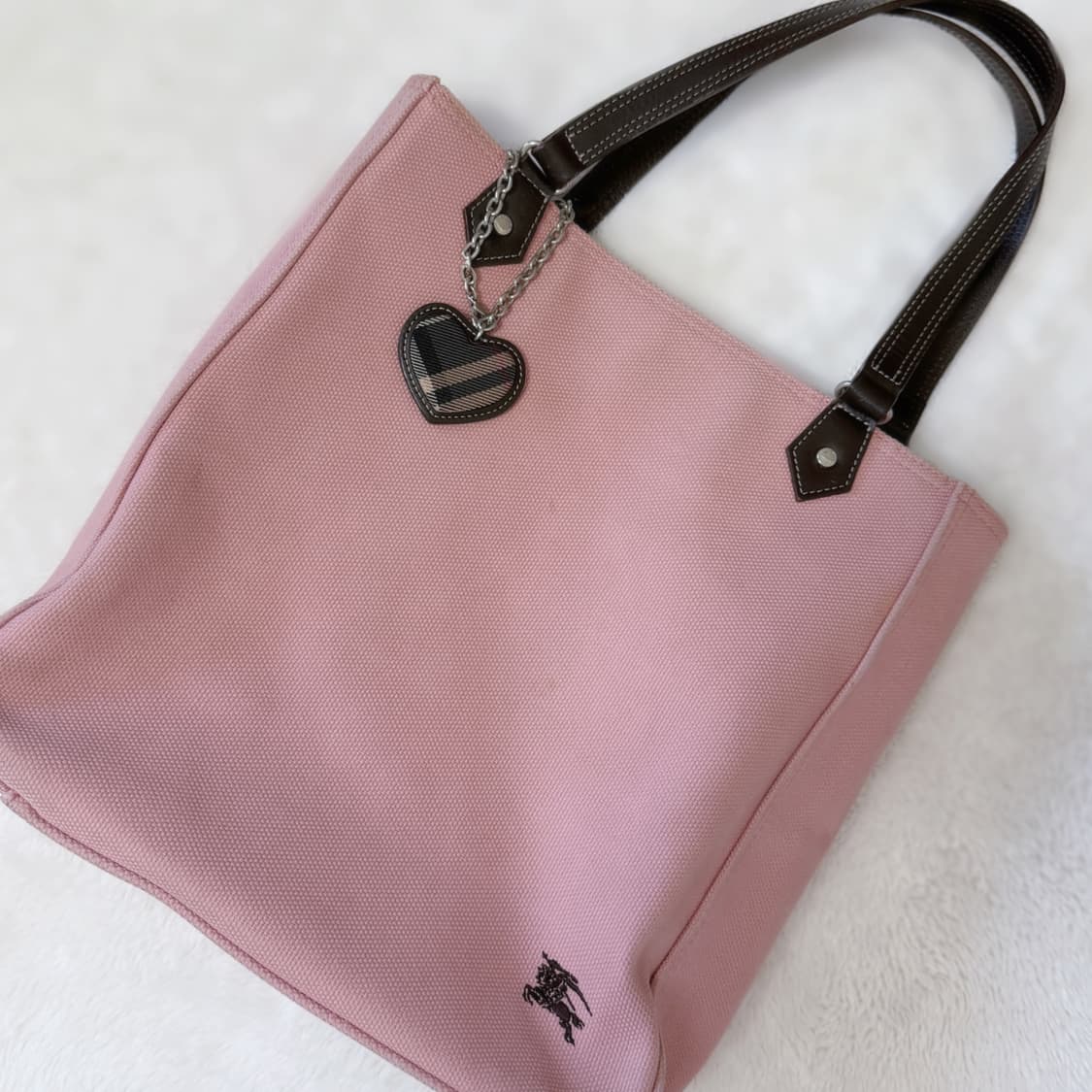 Burberry 버버리 블루라벨 딸기 초코 하트 숄더백  ≽^•⩊•^≼ 상품이미지2