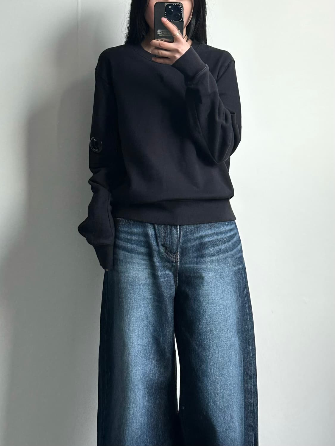 Cp컴퍼니 렌즈 블랙 맨투맨 상품이미지1